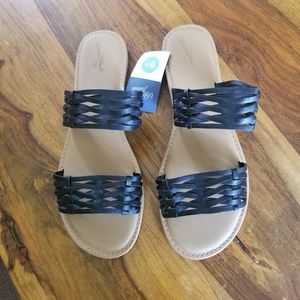 Universal Thread Black Slip-On Sandals NWT